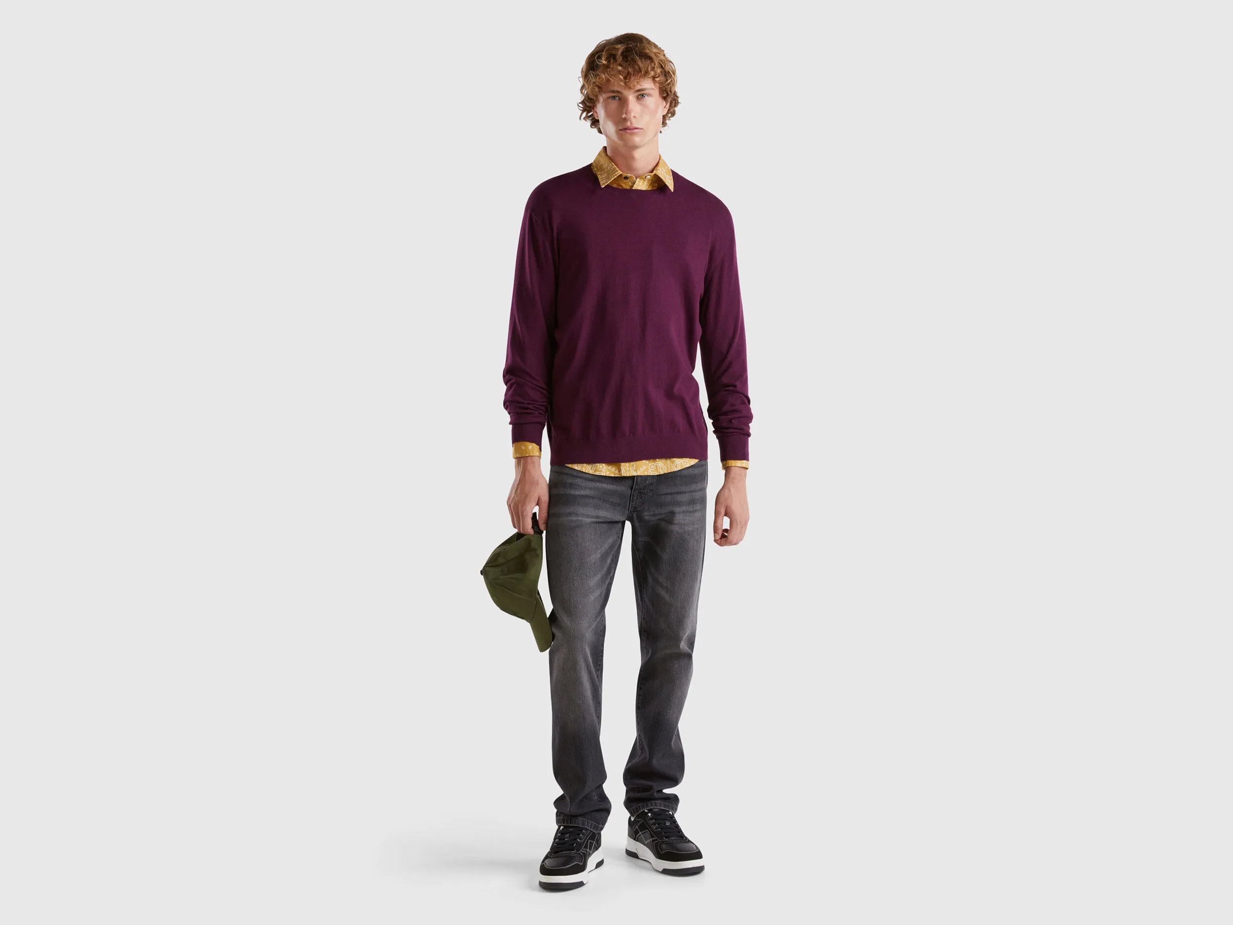 Crew neck sweater in lightweight cotton blend - Plum | Benetton