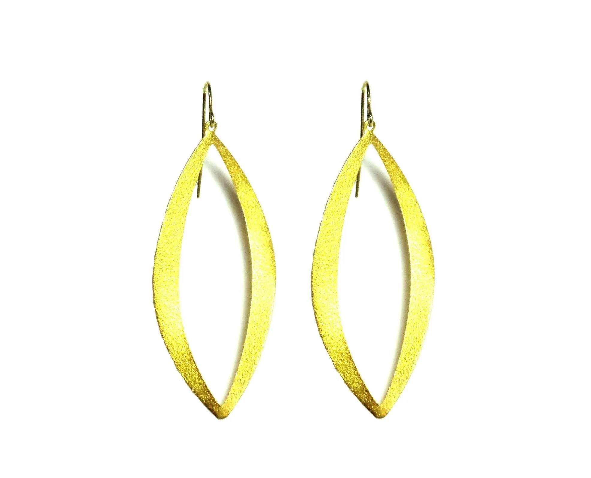 DROPA EARRING