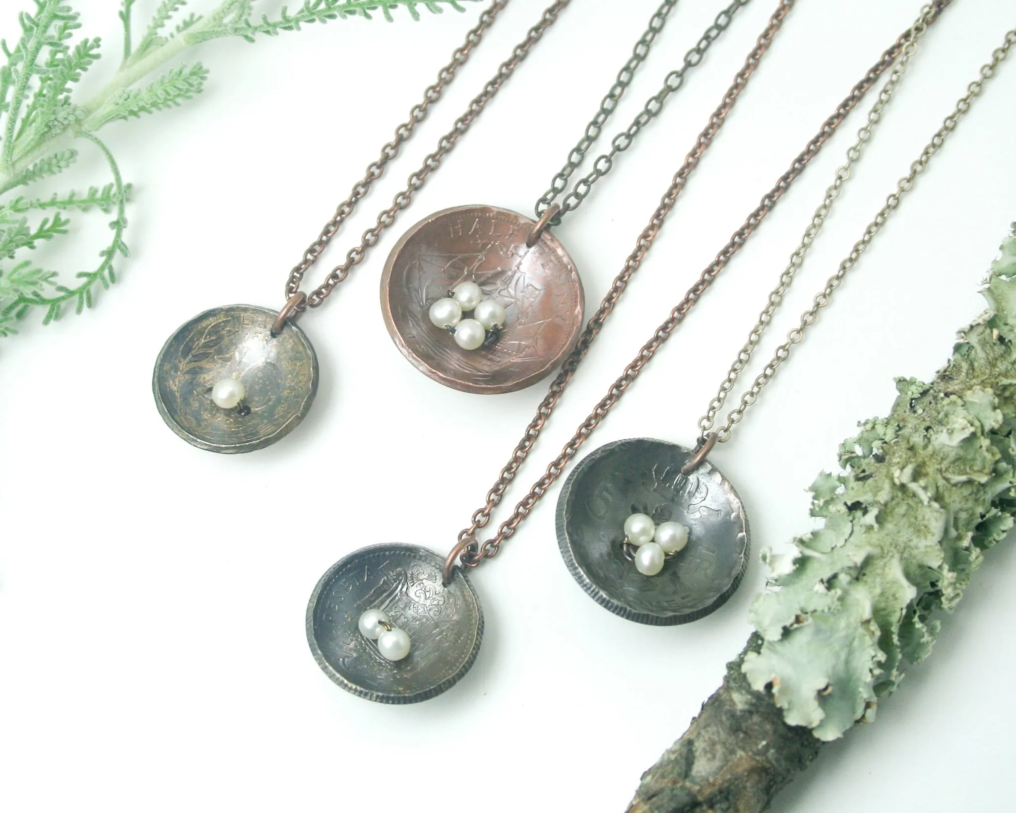 Nest and eggs necklace- white eggs