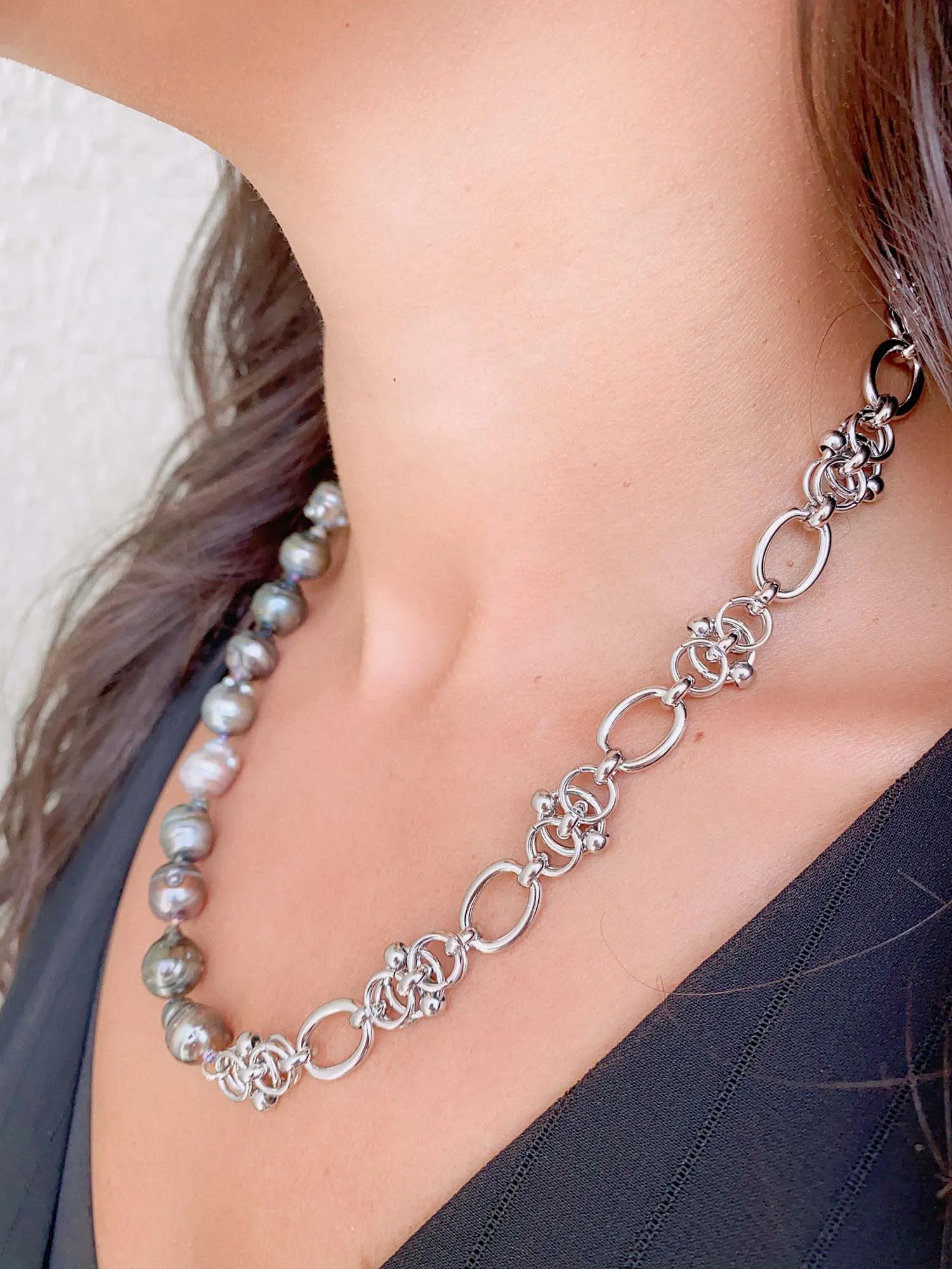 Tahitian Pearl with Hand-Knotted Rainbow Knot and Gunmetal Gray Stainless Steel Chain Necklace P1022