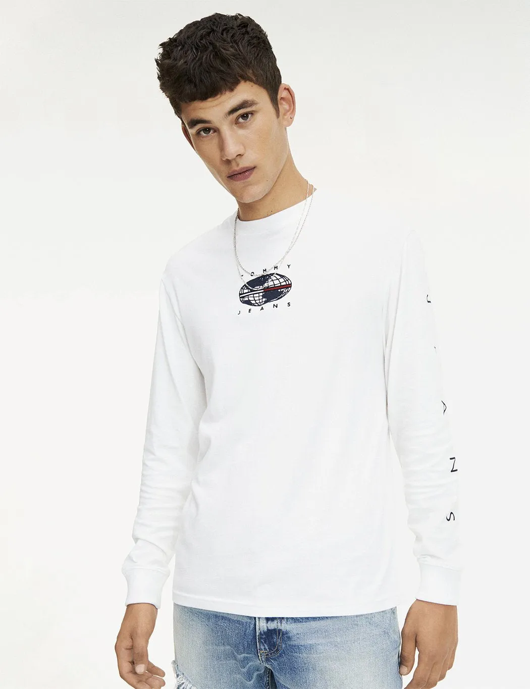 Tommy Jeans Novel Logo Long Sleeve T-Shirt - White