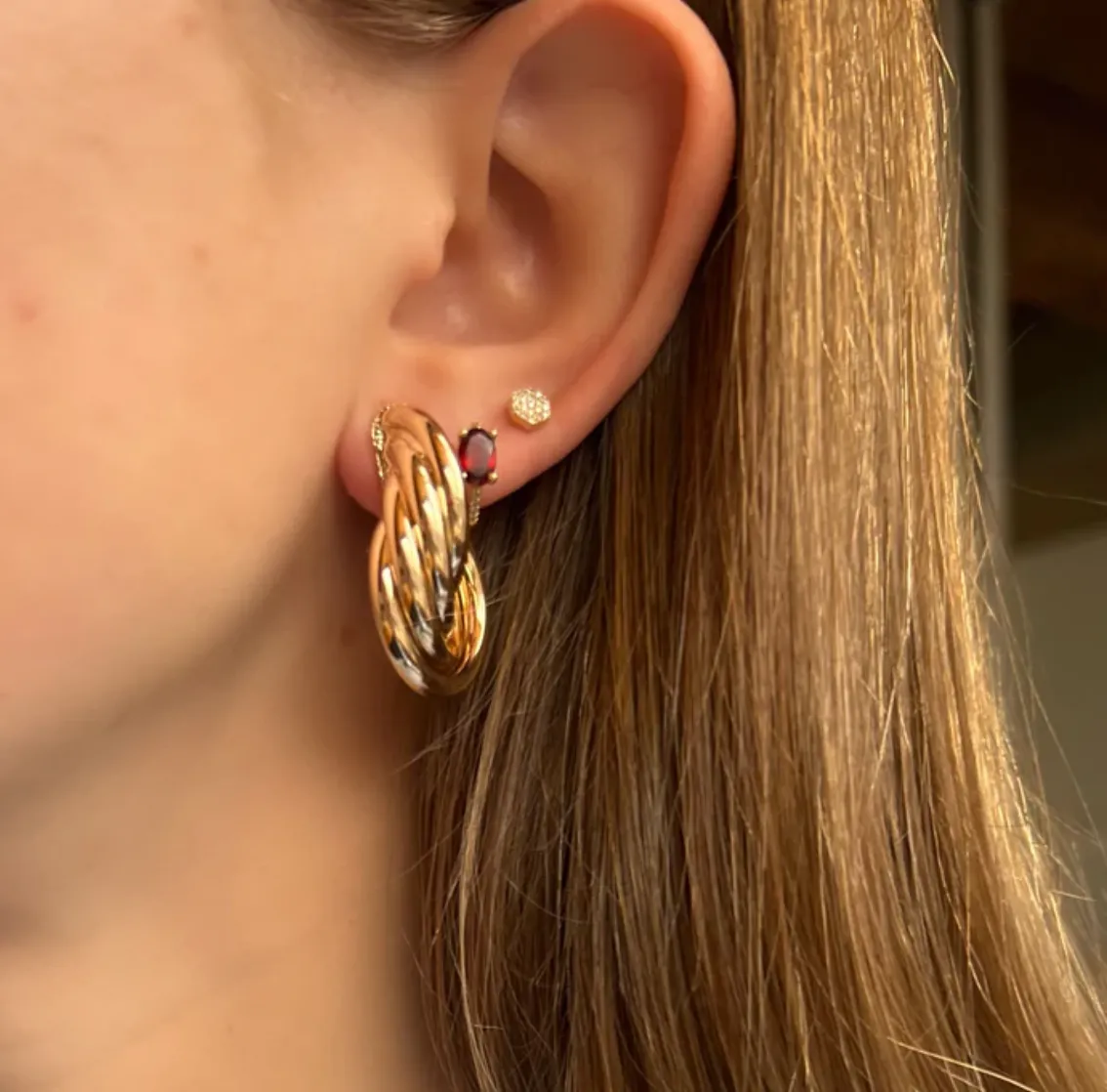 TWIST EARRING